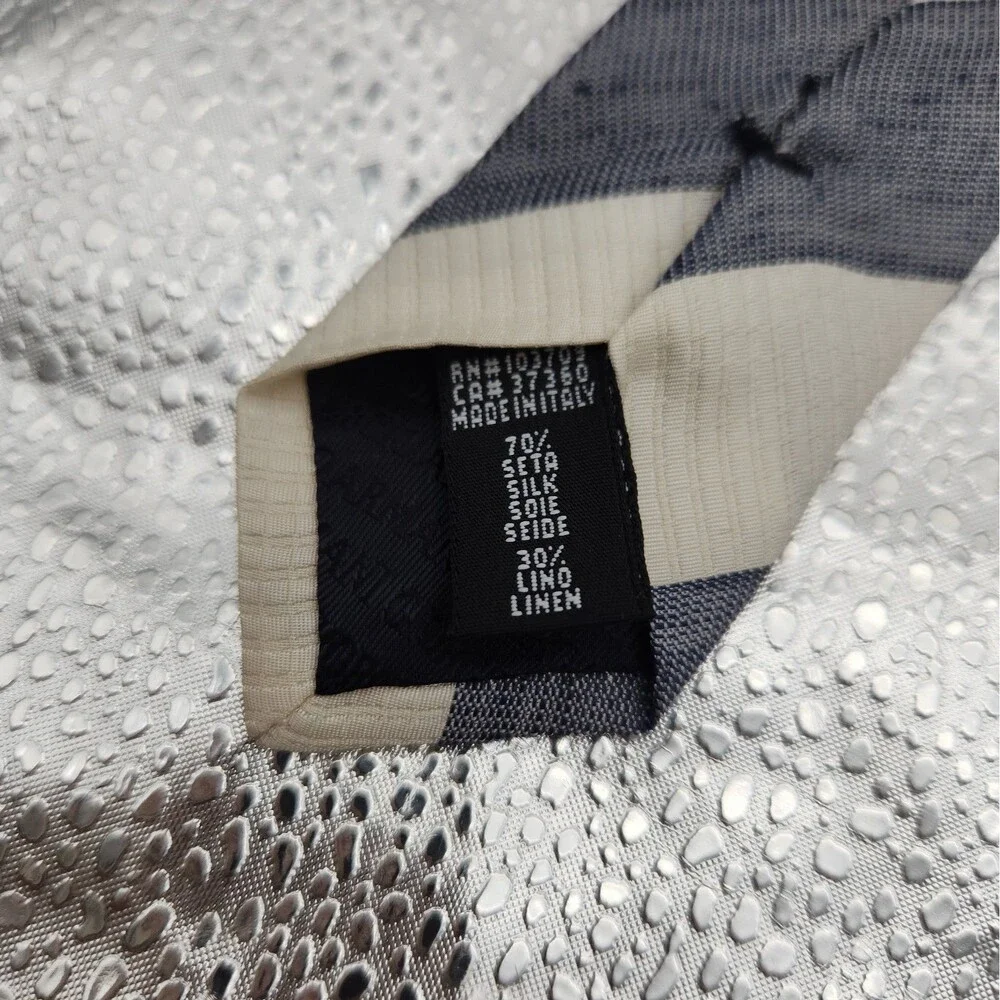 Tie Giorgio Armani Striped Woven Jacquard 70% Silk Italy Blue White VTG RN103709